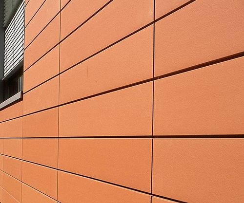 Терракотовые фасадные панели и их отличительные достоинства